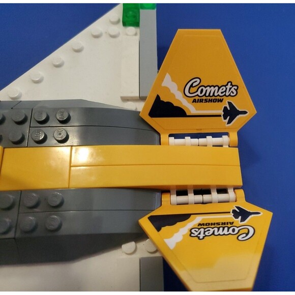 Lego 60289 Airshow Jet Transporter -Jet & Pilot Minifigure - No Transporter - Picture 5 of 16